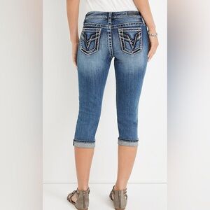 Vigoss Blue Capri Pants with Decorative Stitching